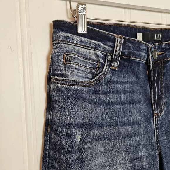 Kut From The Cloth Catherine Boyfriend Jeans Dark Wash Light Distressed Size 8 - Picture 5 of 15